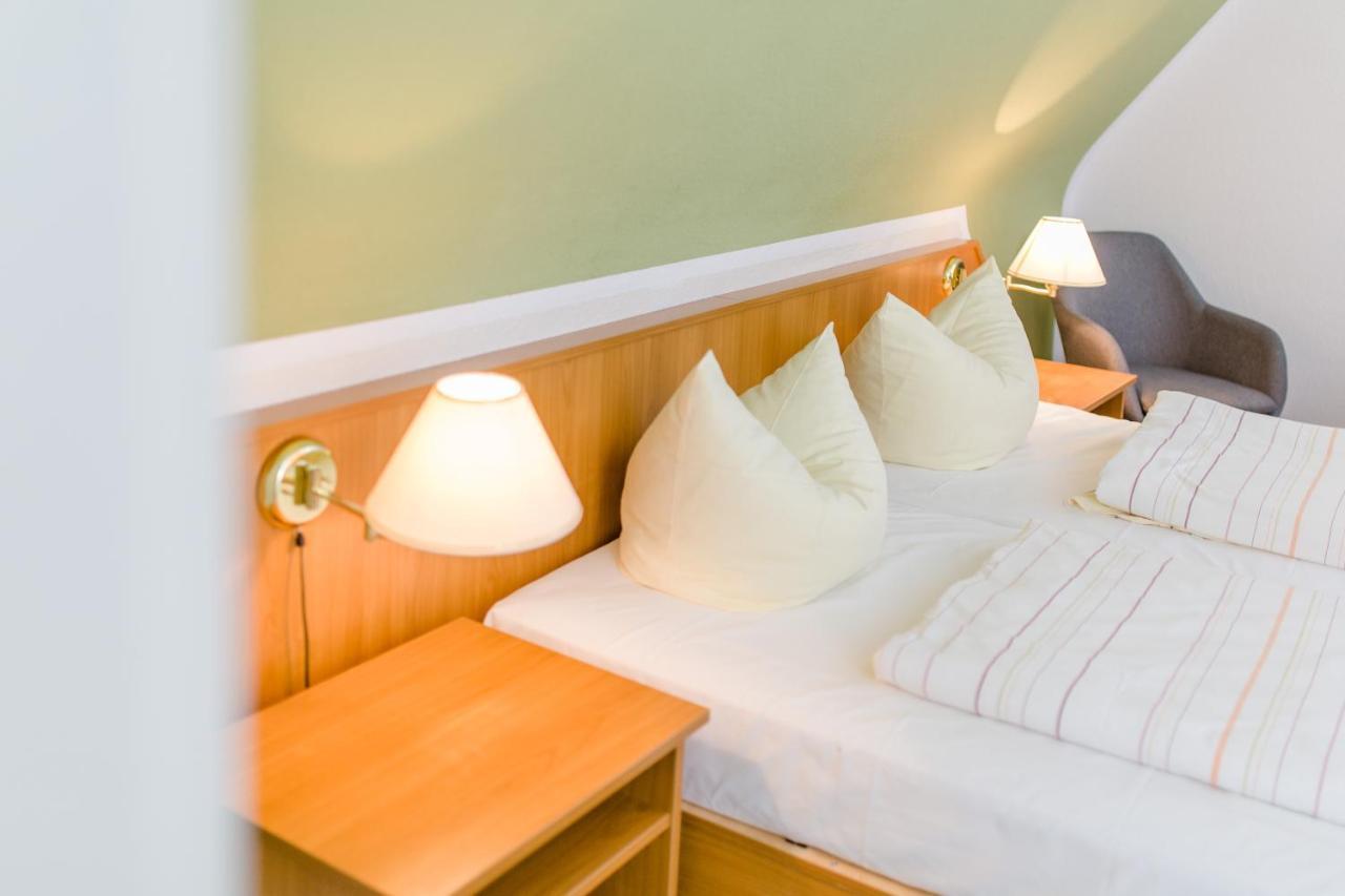 Akzent Hotel Zur Gruenen Eiche Биспинген Экстерьер фото