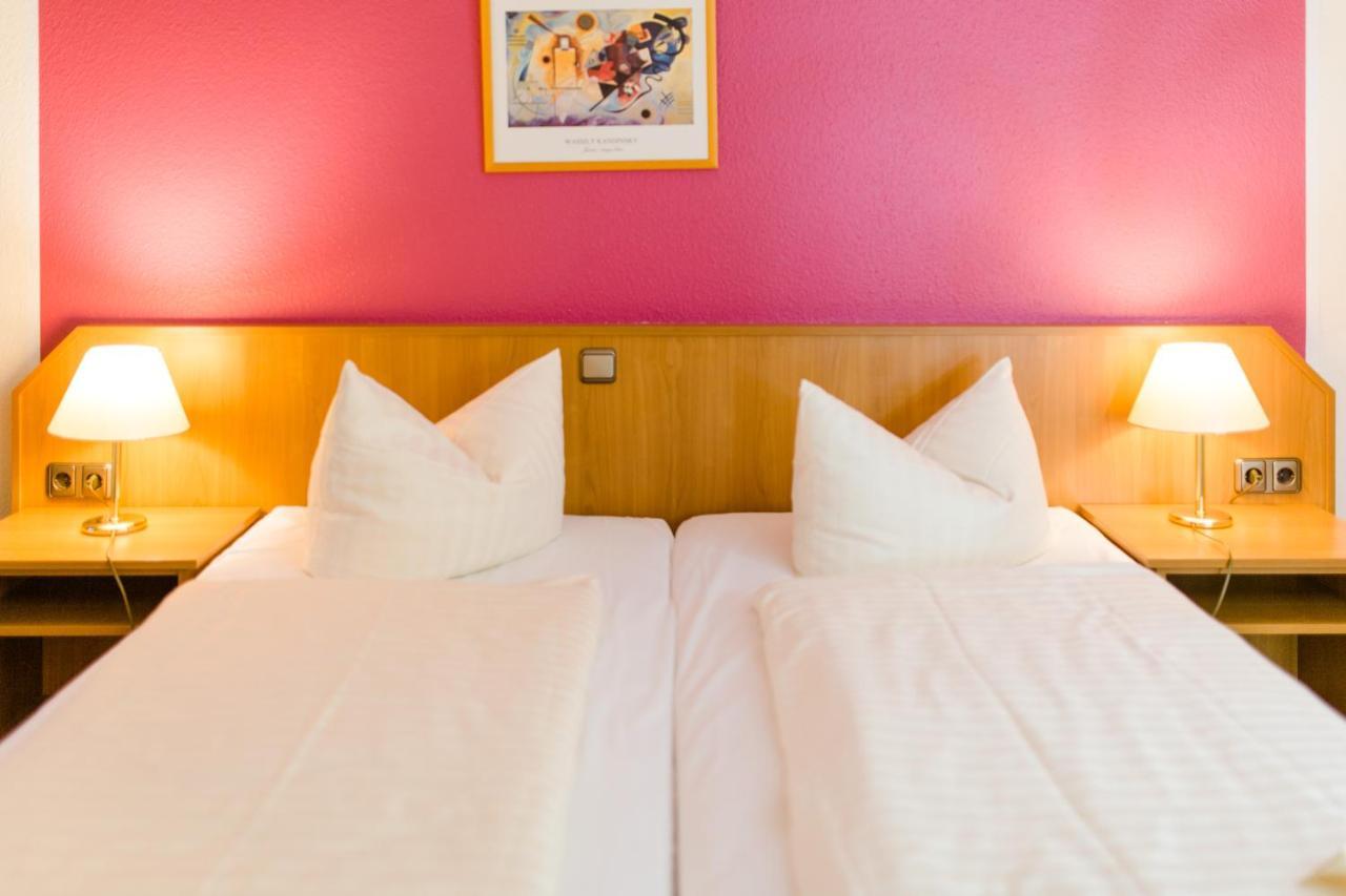 Akzent Hotel Zur Gruenen Eiche Биспинген Экстерьер фото