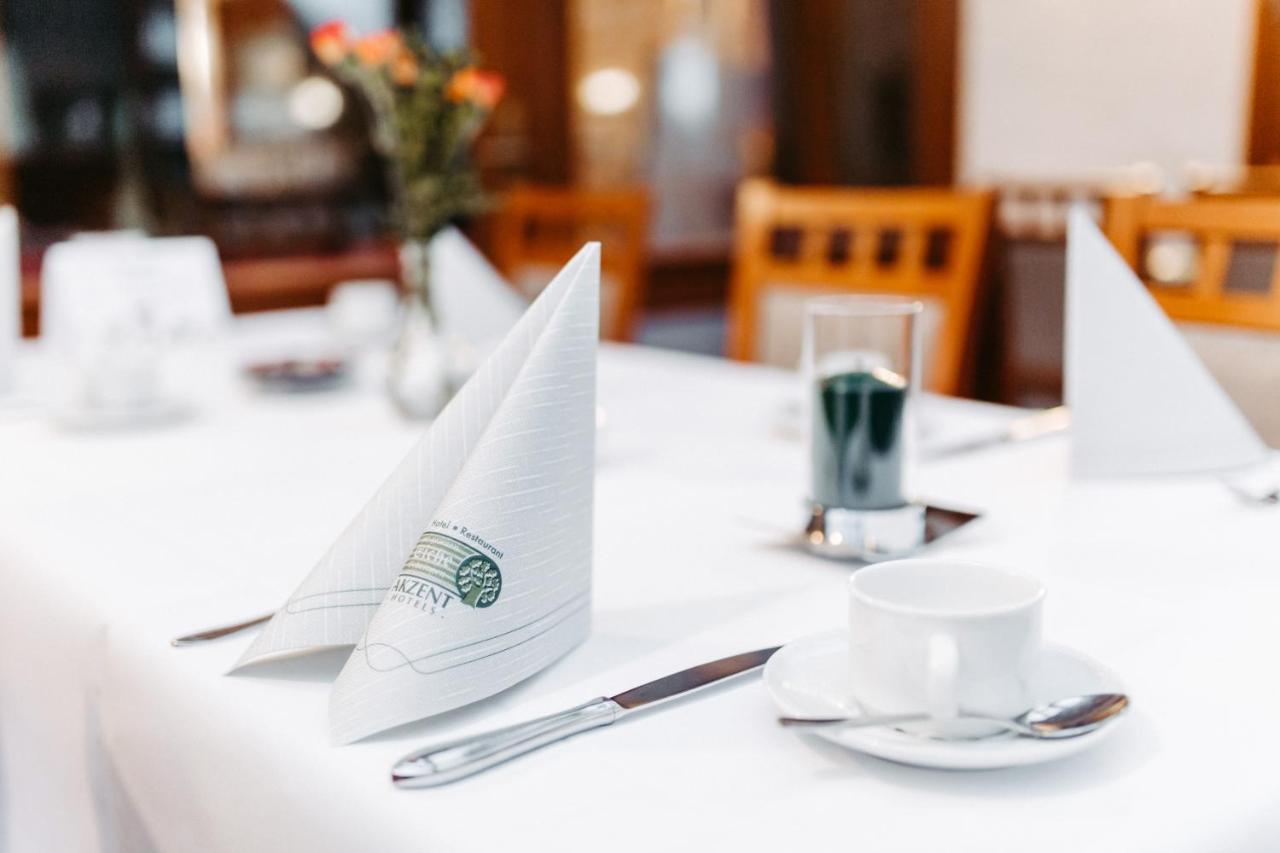 Akzent Hotel Zur Gruenen Eiche Биспинген Экстерьер фото